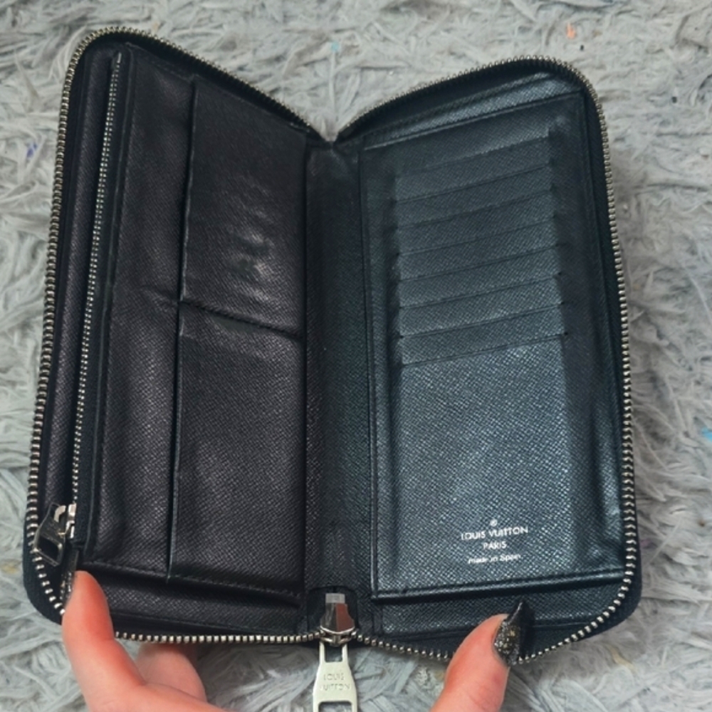 Louis Vuitton Damier Graphite Black/Gray Vertical Zip Long Wallet (EUC)COA🤍🖤🤍 - Picture 6 of 15